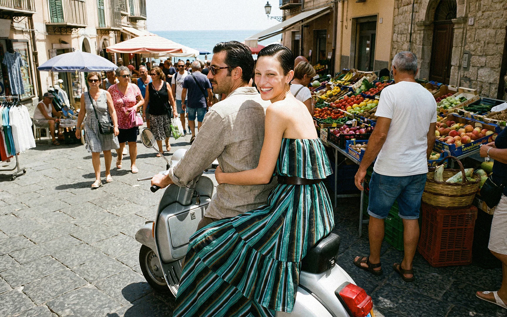 Pinko: Eleganza Audace e Contemporanea
